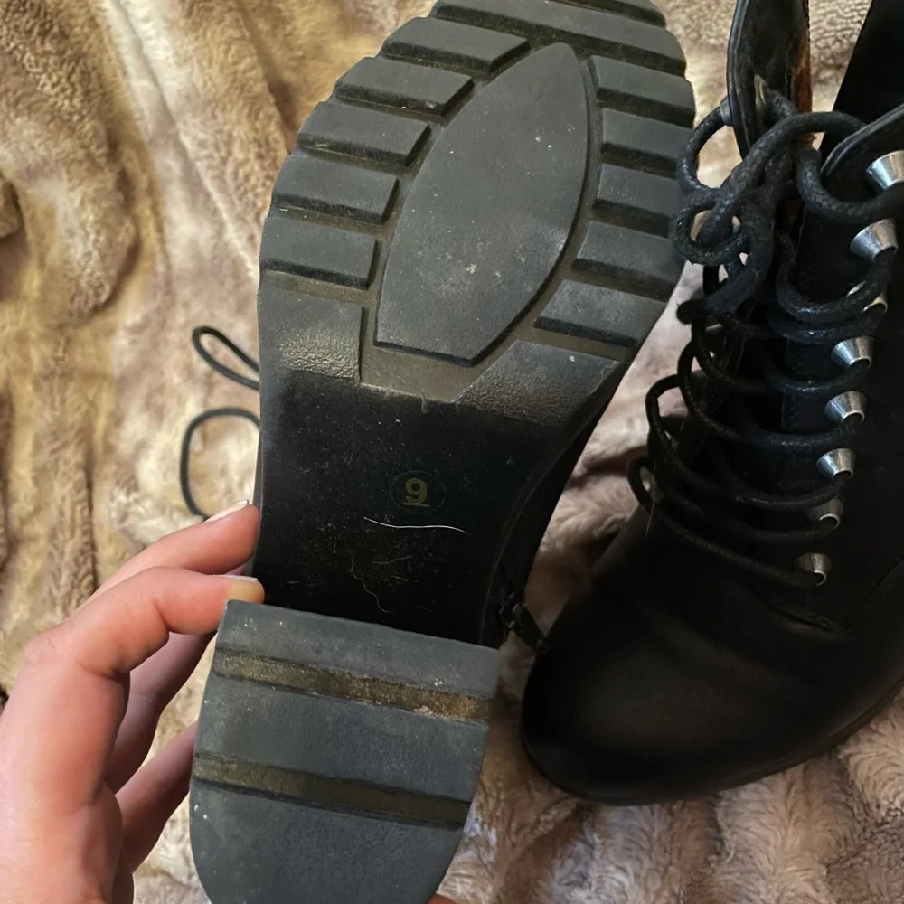Madden Girl boots - Picture 2 of 3